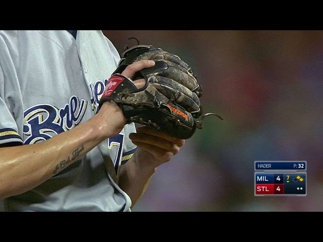 MIL@STL: Hader sports a glove with his nickname 