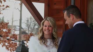 Elopement wedding at The Little Log Wedding Chapel in Niagara Falls Canada