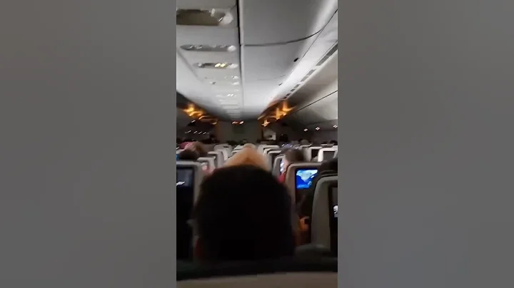 HEAVY TURBULENCE SHAKING AEROPLANE VIOLENTLY PEOPLE SCREAMING #shortsfeed #shorts #turbulence #india