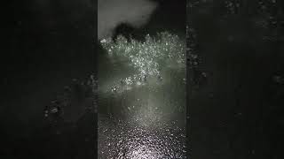 Unusual Lightning Strike-Like Crack in the Ice