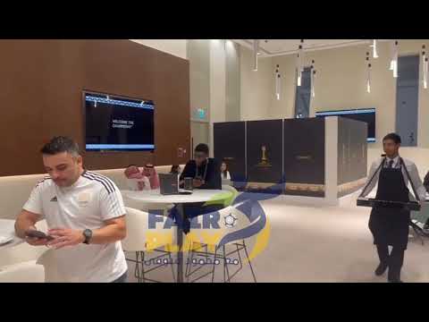 المنحوس الغائب.. موديست يجلس وحيدا بقاعة كبار الزوار قبل مباراة الأهلي وفلومينينسي.
