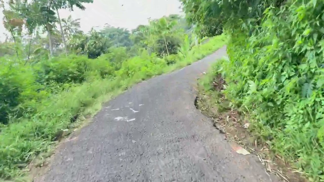 Jalan akses menuju langit gantole Cililin