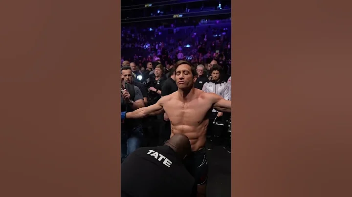 Jake Gyllenhaal Surprises UFC Crowd and Fights former UFC fighter after Jon Jones for his New Movie - DayDayNews