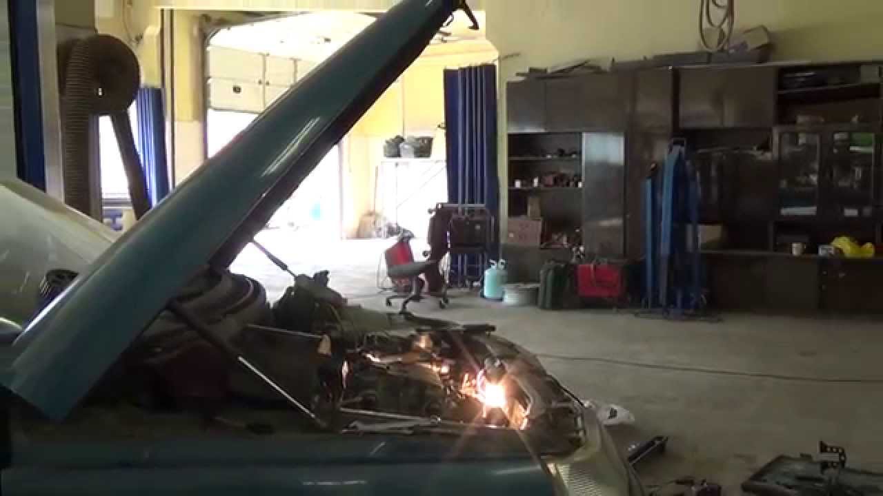 Профессия - автослесарь. - YouTube