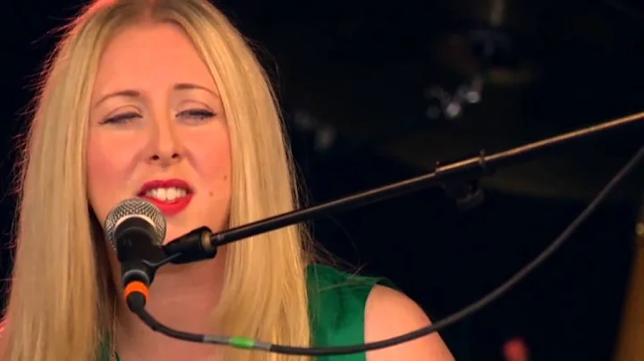 Fran Smith - Take These Bones at Radio 2 Live in H...