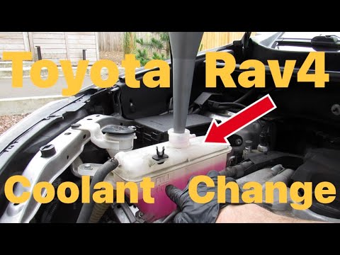 Как заменить охлаждающую жидкость на Toyota Rav4 2017 года выпуска
