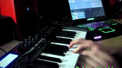 DEMO: Live Dubstep with NI Razor