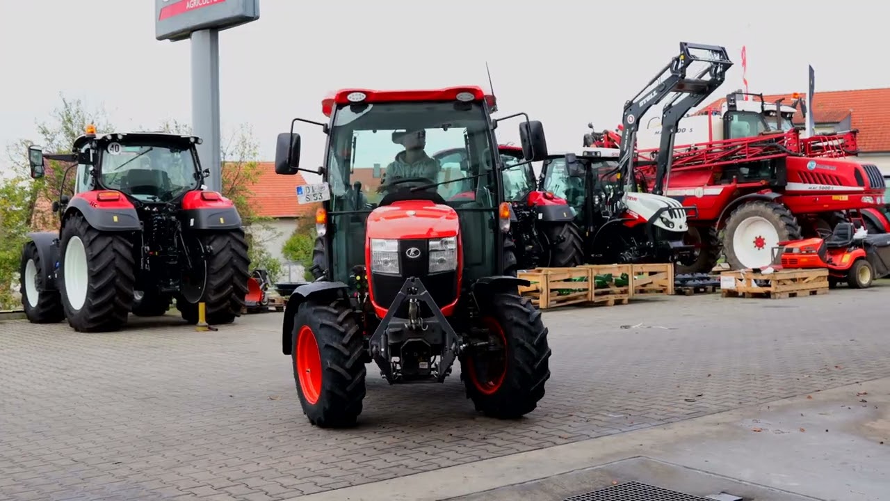 Kubota Kommunaltraktoren für den Winterdienst. Montage, Konservierung, Auslieferung, so geht das!