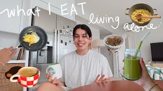 what I eat in a day LIVING ALONE *lazy edition + idk how to cook*