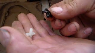 видео: Установка молдинга  крышки  багажника ваз 2103-2106. картинка: Установка молдинга  крышки  багажника ваз 2103-2106.