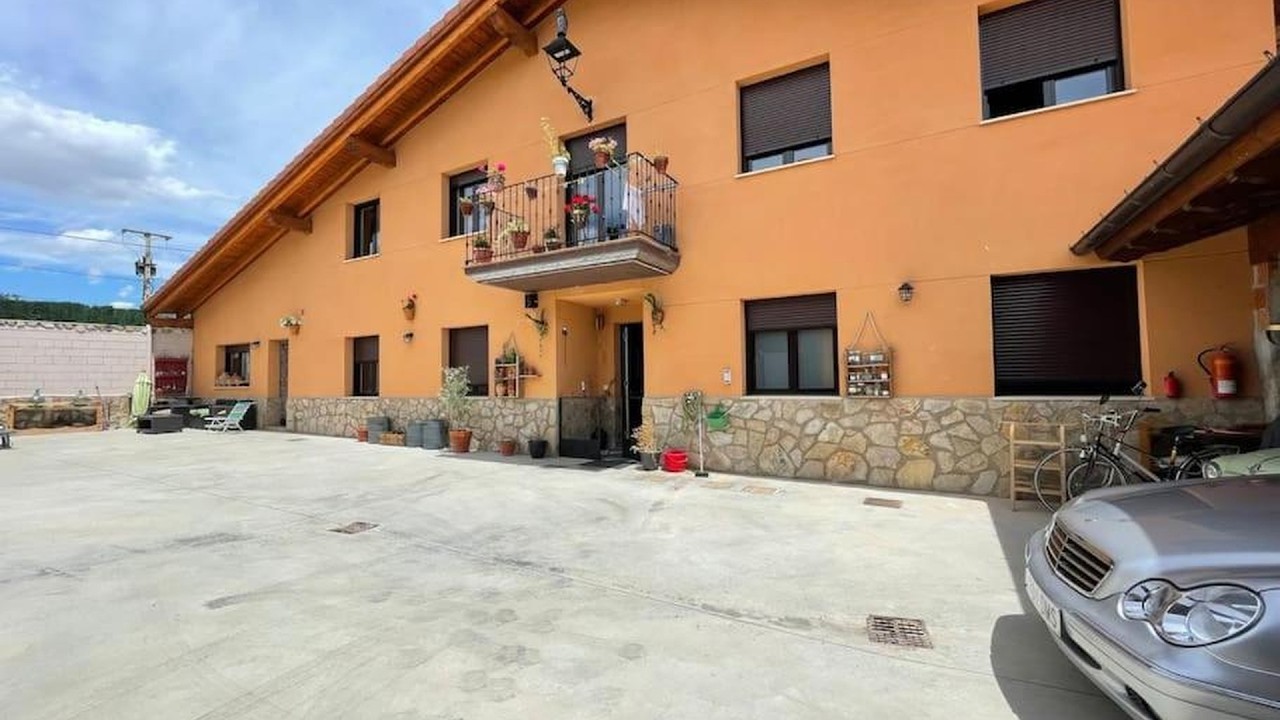 Casa rural La Rioja Castilseco | Miranda de Ebro, Spain | Hotel Review 🌟