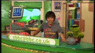 |Archive| 2008-08-06:  Ed & Oucho - The Big Debate!  Teeth v Scarves (pt.1)