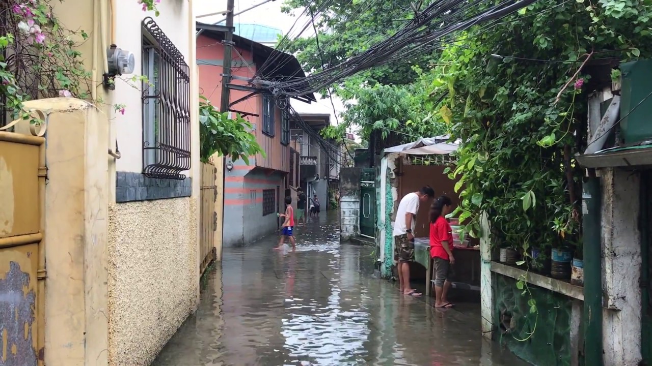 Still Flooding in Malabon - Philippines Trip - YouTube