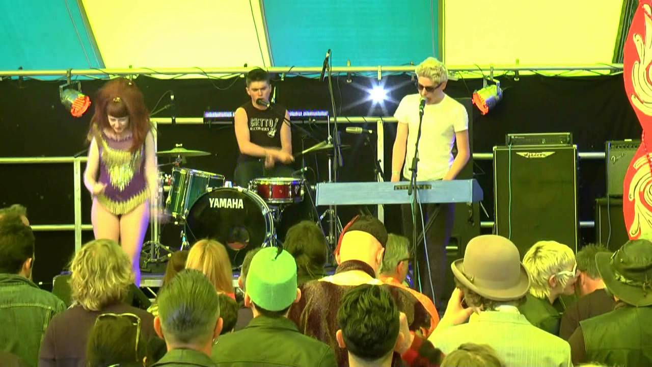 Archie & The BunkersHipsville Carnival A Go Go YouTube