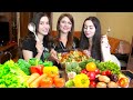 ВЕГЕТАРИАНСКИЙ  MUKBANG/ С МАМОЙ ASK FATIMI #AykaEmilly