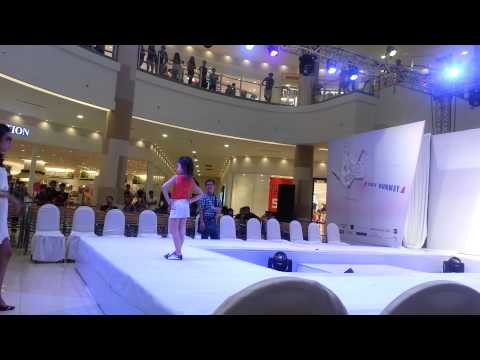 The Final Rehertsol for Suki's First Cat Walk Show @ Aeon Mall Tan Phu