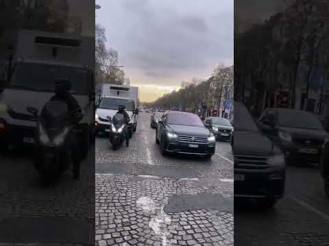 Champs Élysées Paris شارع الشانزلزيه باريس