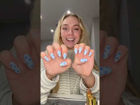 These are cuter anyways 💅🫐 #nails #DIY #beauty blueberry gel nails at home