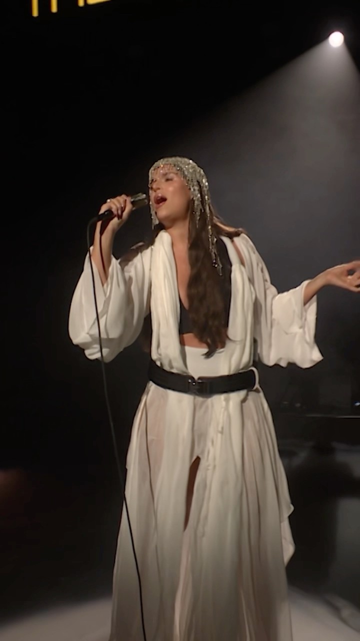 #NathyPeluso performs “CORLEONE”! #FallonTonight