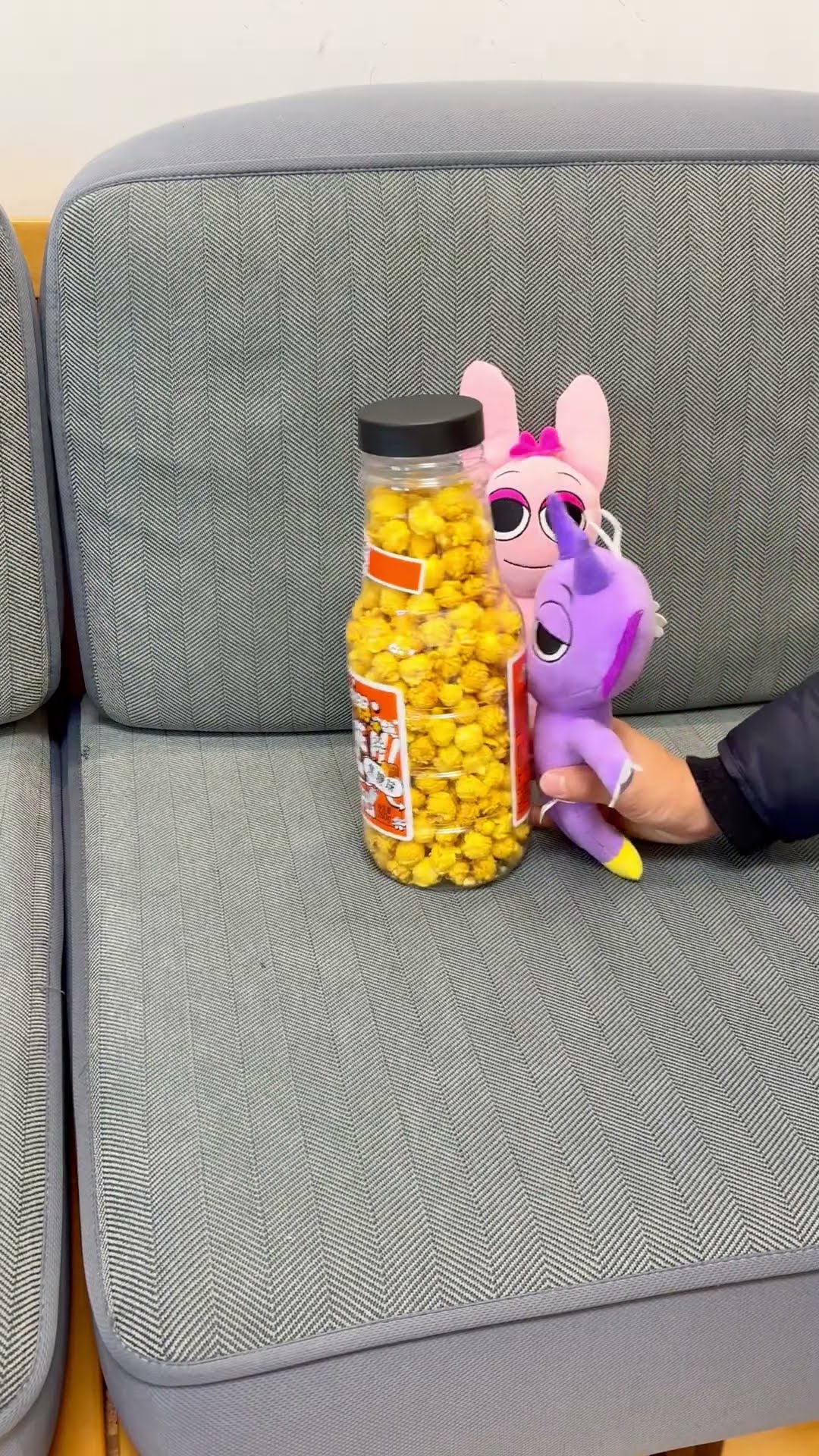 small vs big vs giant popcorn