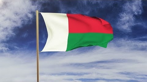 4K Madagascar flag waving in the wind. Green screen, alpha matte. Loopable animation Stock video