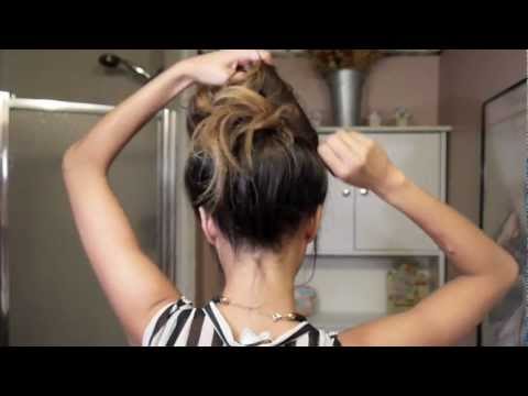 Easy messy bun tutorial