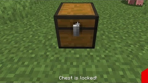 How to make a locked chest in Minecraft 1.17