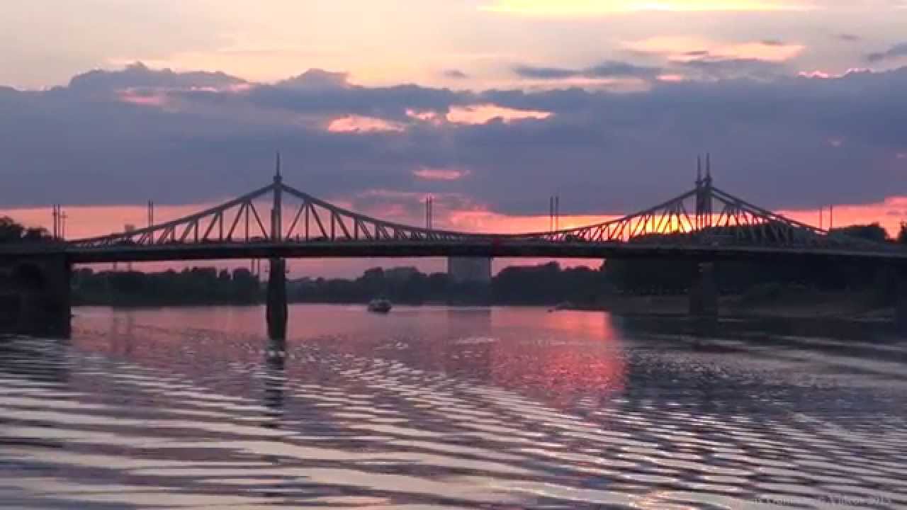 Кораблик по волге