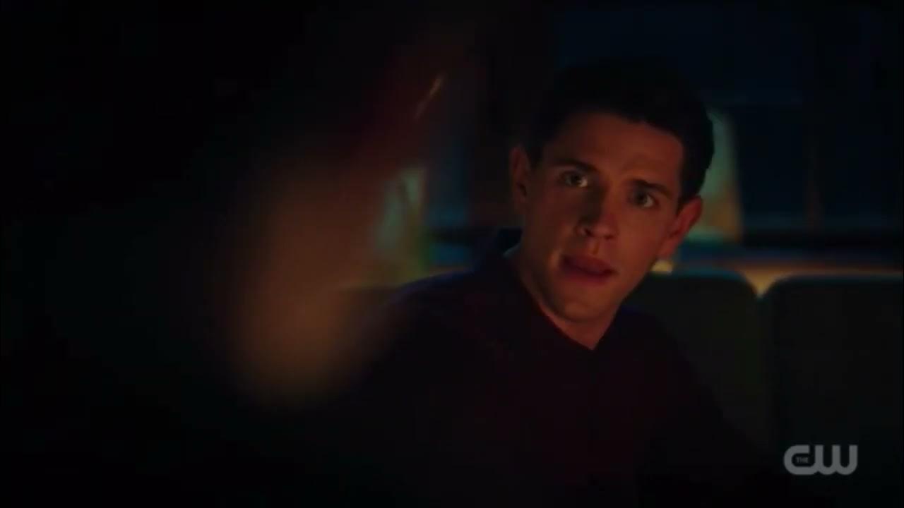 Riverdale 6x12 Kevin seeing dream make out with Moose nightmares about