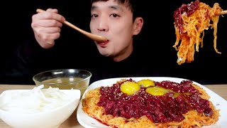 SUB)육회 비빔면 먹방 ASMR MUKBANG  Yukhoe Bibimmyeon Mukbang ユッケビビン麺モッパン。eating sounds