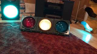 Sideways GE Grooveback Traffic Light Flashing