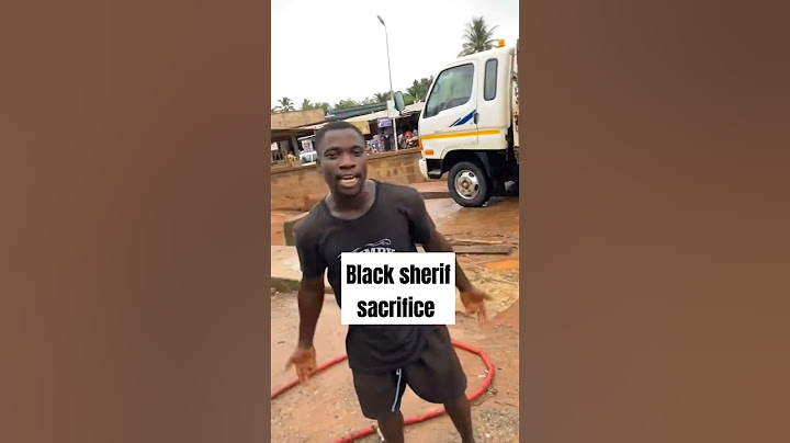 The Washing Bay promoter aka Ananzoo official enjoying Black sherif Sacrifice