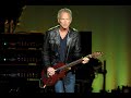 Lindsey Buckingham Reveals Surprise Album