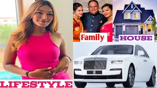 Sarah Sarosh Lifestyle 2023 | Biography | Age | House | Boyfriend | Family | Wiki | Vlog | & More