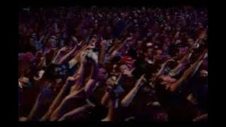 15. Alter Bridge - Broken Wings LIVE