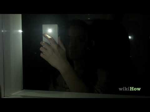 Video: Kaip atskirti, ar veidrodis yra dvipusis stiklas?