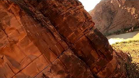 FPV Mountain Surfing next to the Colorado River in Moab, UT