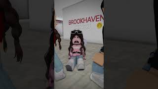 Meet Me At The Apt| Layla Saves Alissa From Bullies| Roblox Story Resimi