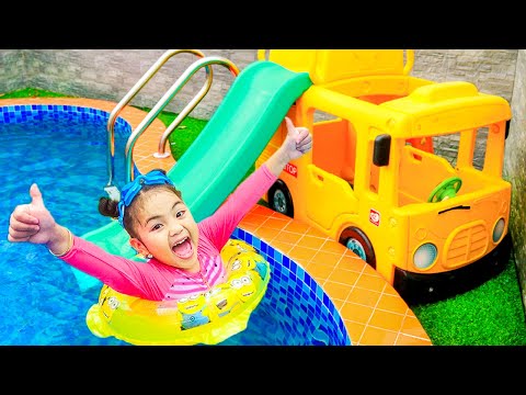 Video: 7 Reasons To Come To The Pool With Your Baby