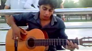 узбек красиво играл на гитаре талантливые люди