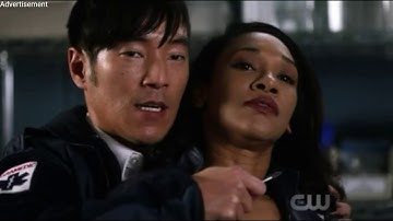 The Flash 4x16/Matthew(Melting Pot) puts Barry