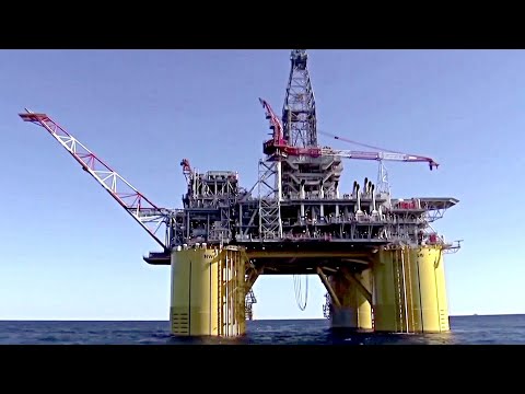 ОПЕК+ утвердила самое большое сокращение добычи со времён пандемии 2020 года