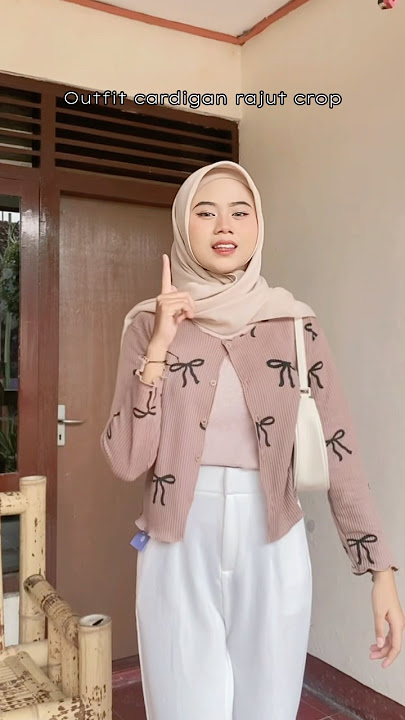 Outfit cardigan rajut crop #ootd #inspirasioutfit #outfitideas #ootdhijab #cardiganrajut
