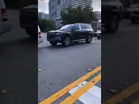 Random Maybach Bouncing In Traffic