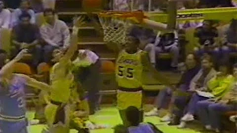Billy Thompson Dunks and Passes Behind His Back vs...