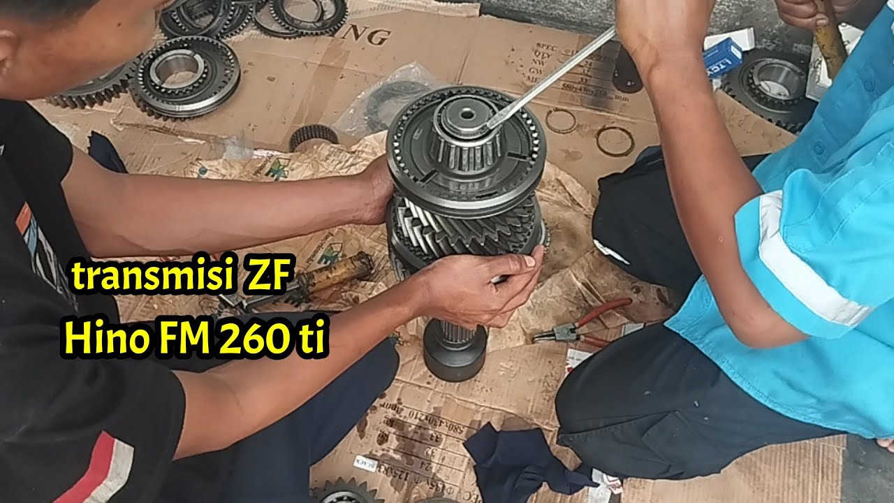 perakitan transmisi zf Hino FM 260 ti
