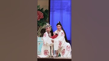 Thumbnail of 白素贞怀抱襁褓中的儿子万般不舍 #京剧 #白蛇传 #白娘子 #陈张霞