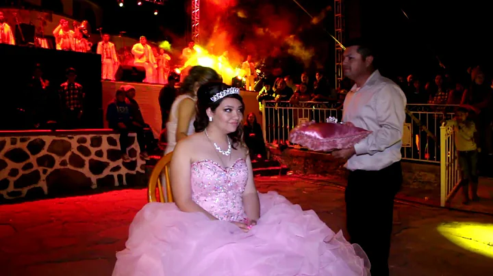 XV de christy perez con la grande de Guanajuato Ba...