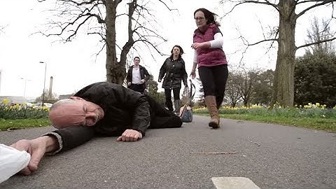 Using the Save a Life AED Locator app and the AED (defib)