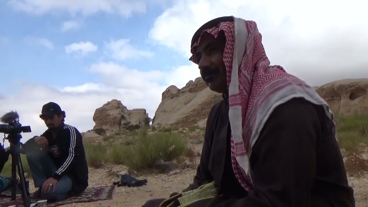 الشاعر أحمد عوده السعيديين